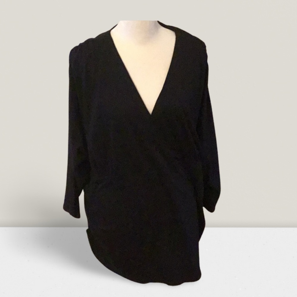Avenue Top Sz 22/24 NWT Black Versatile